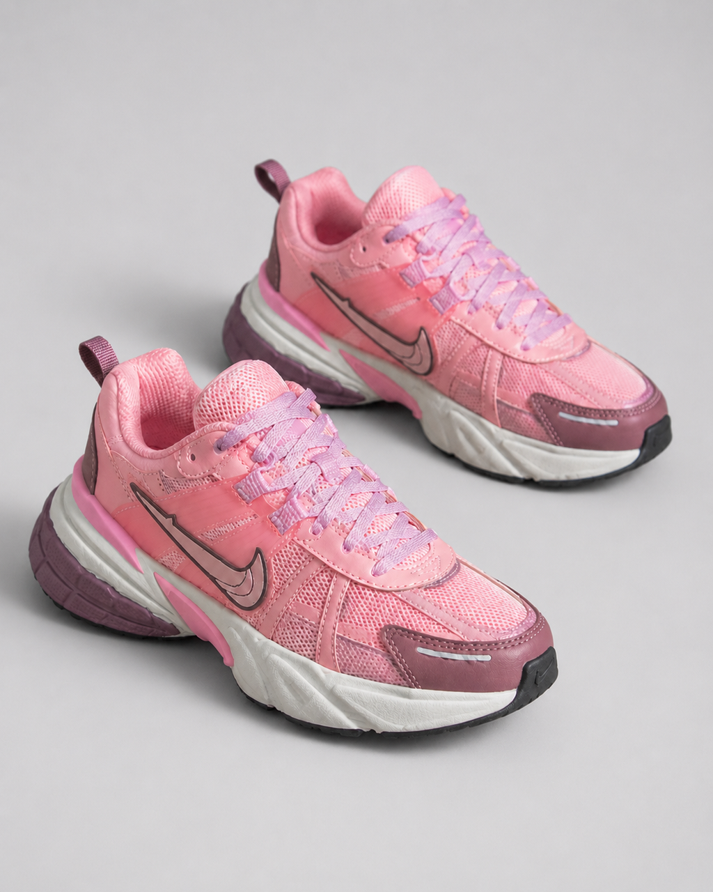 Tenis Nike V2K Run Rosado
